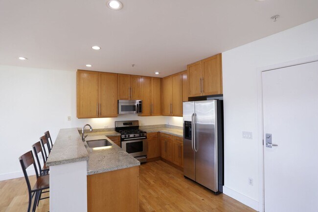 Photo - 371 30th St Unit 201