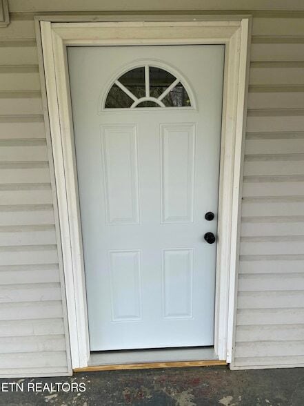 Photo - 440 W Outer Dr