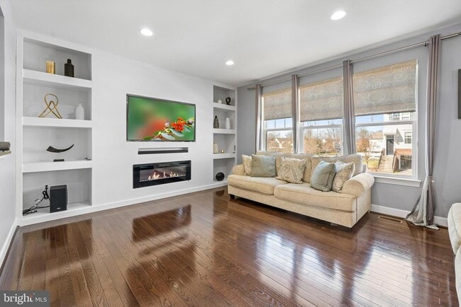 Photo - 16729 Shackleford Way