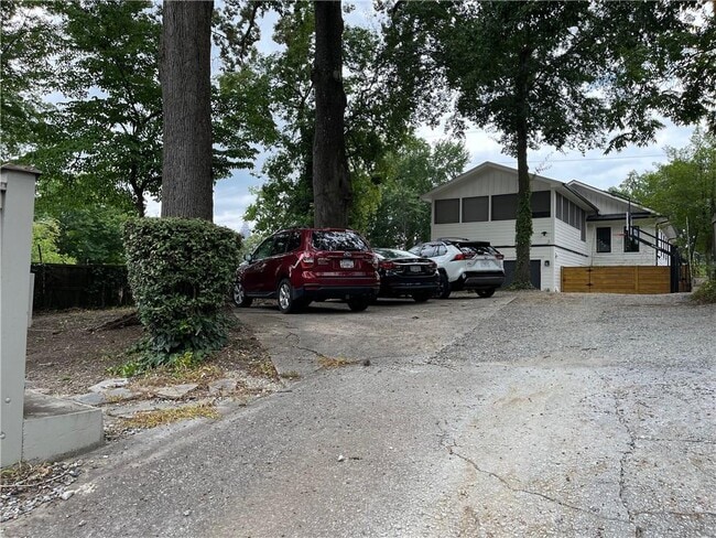 Photo - 1168 Orme Cir NE