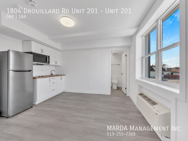 Photo - RENOVATED BACHELOR UNIT IN EAST WINDSOR-UTILITIES & WIFI INCLUDED Unité 201