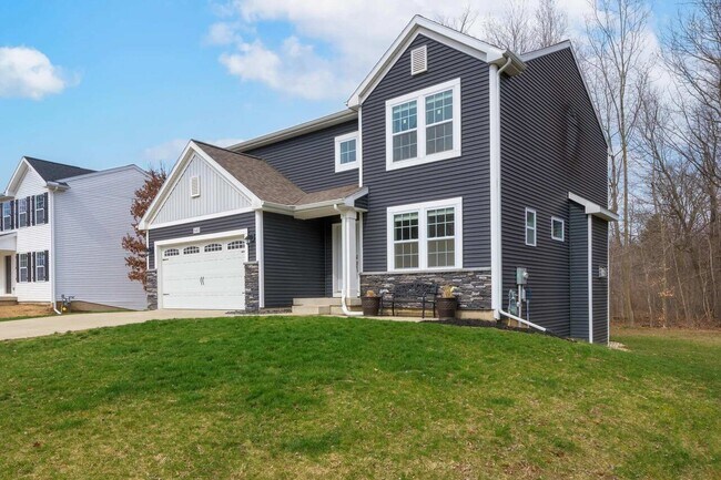 Photo - Seawall at Lighthouse