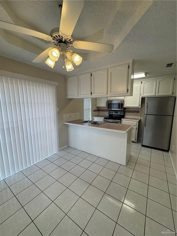 Photo - 10 TX-107 Unit C