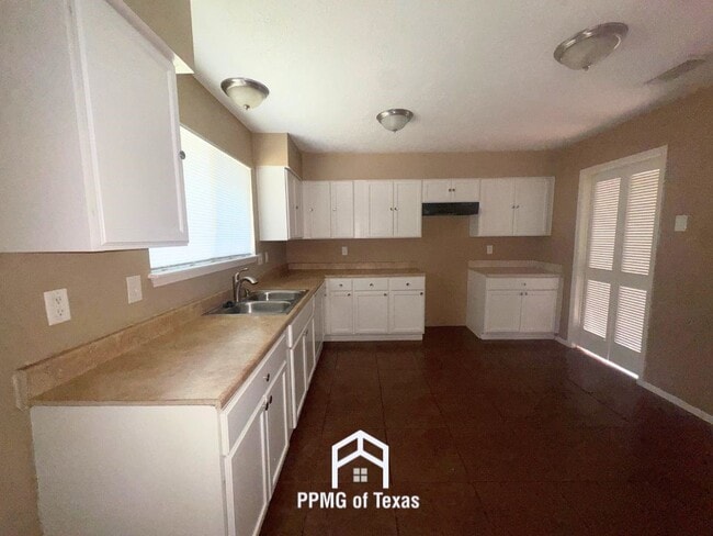 Photo - 8607 Hickory Branch Ln