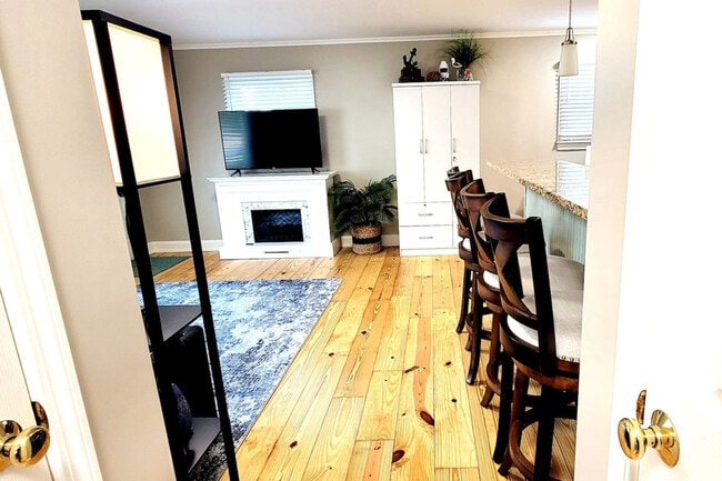 5 N Maple Ave Unit SI ID1374773P