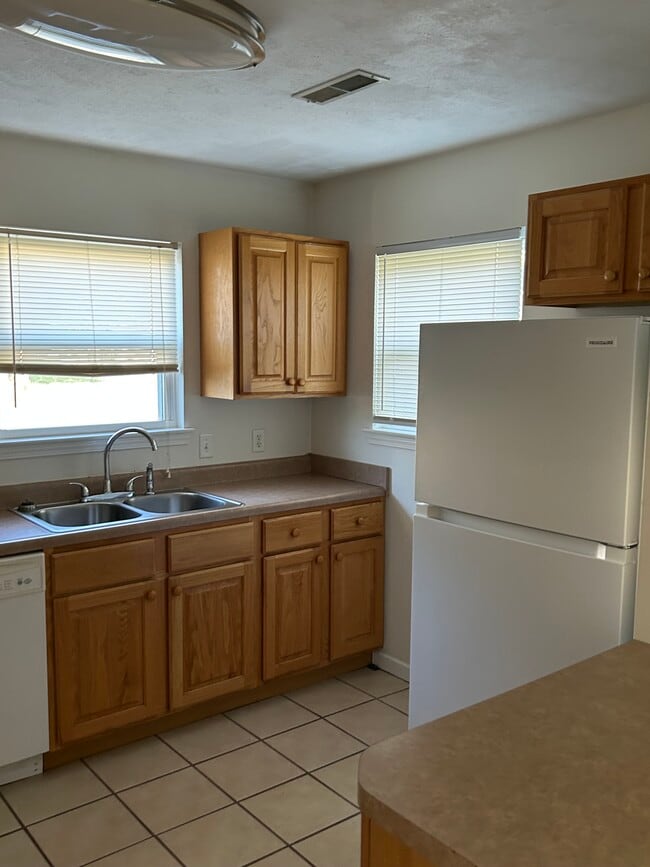 Photo - 615 E Park St Unit 615 A East Park St