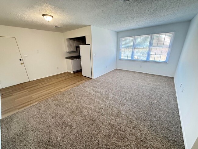 Photo - Highland Heights 138