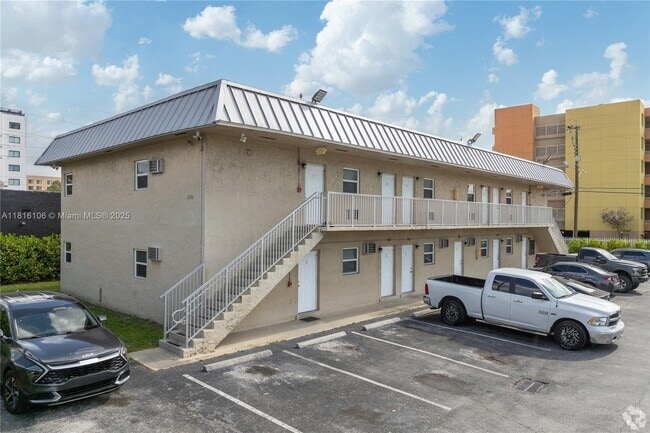 Building Photo - 5755 NW 7th Ave Unit 4 Rental