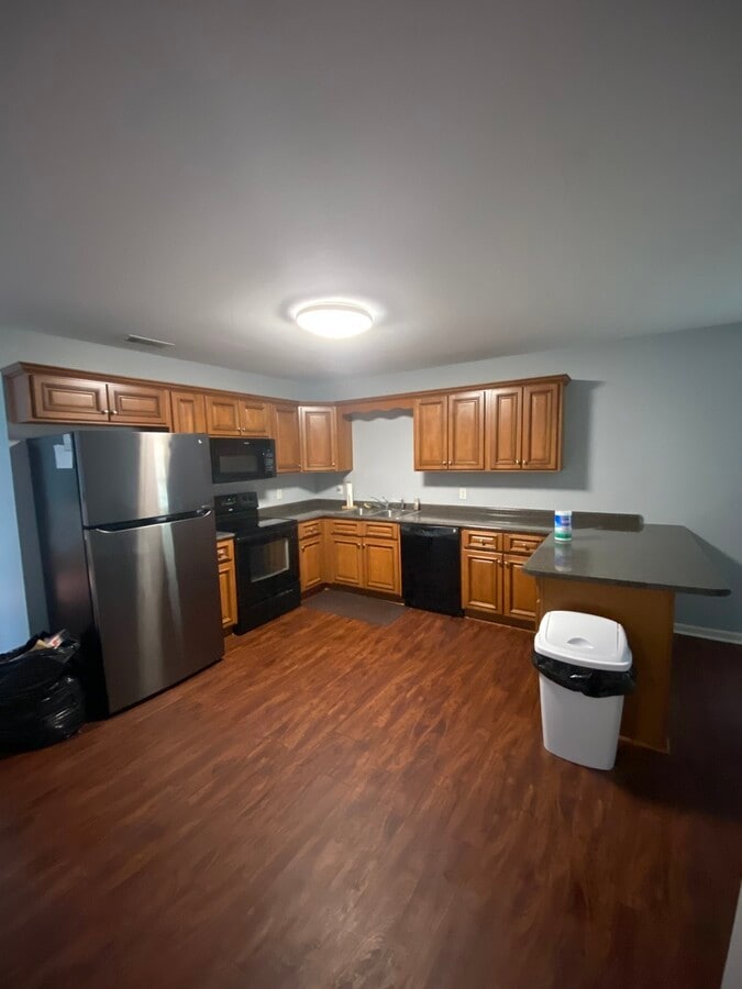 Photo - 143 Thomkin Dr