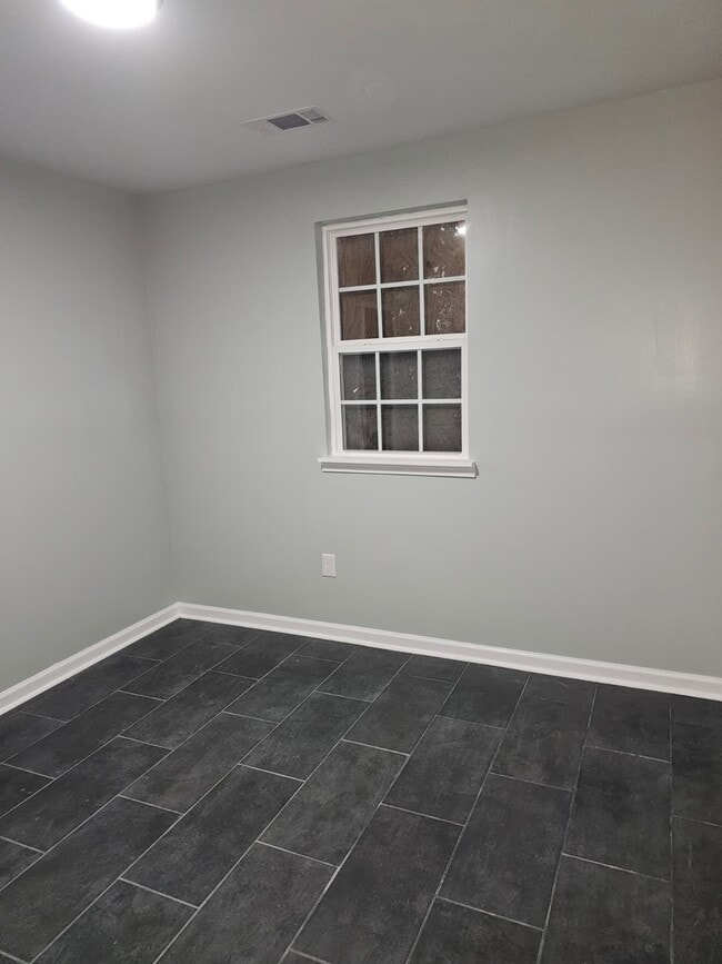 Photo - 2850 Montague Ave