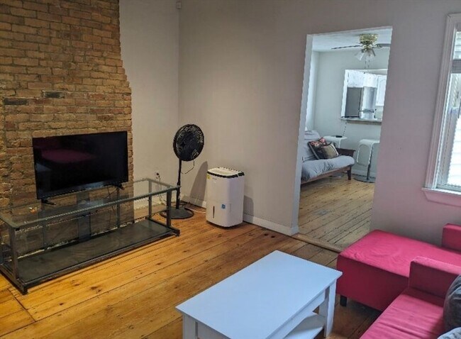 Building Photo - 51 School St Unit 1 Rental