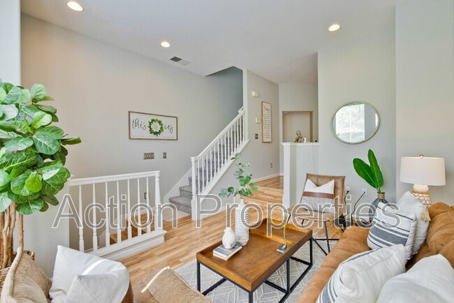 Photo - 118 Pacchetti Way