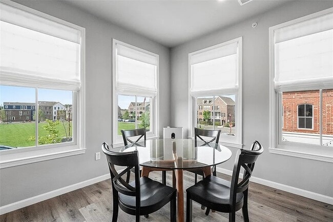 Photo - 303 Tillary Ln