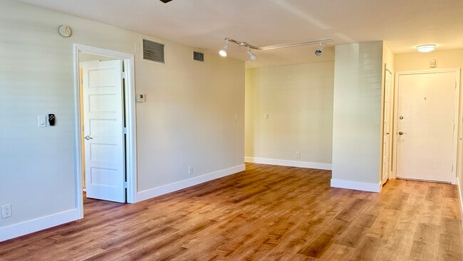 Photo - 12 NE 19th Ct Unit 109A Manor Grove Village