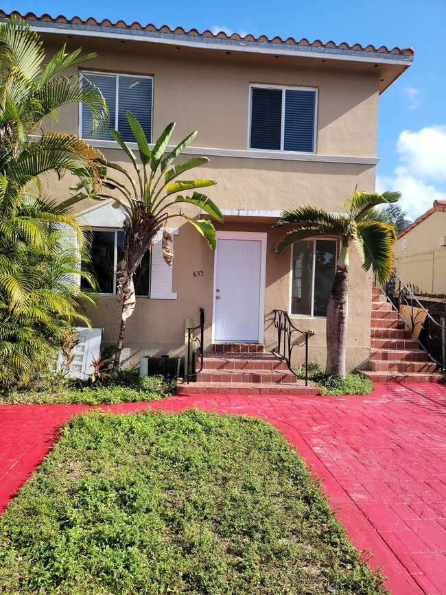 Building Photo - 655 SW 19th Rd