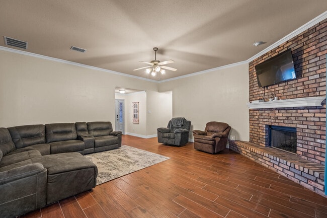 Photo - 2605 Madison St