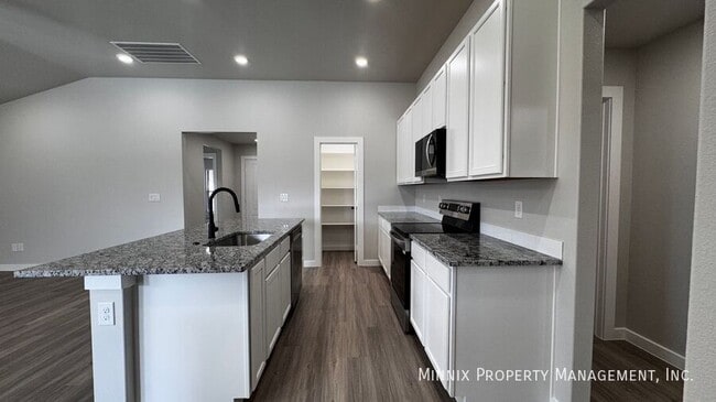 Photo - 1607 132nd St