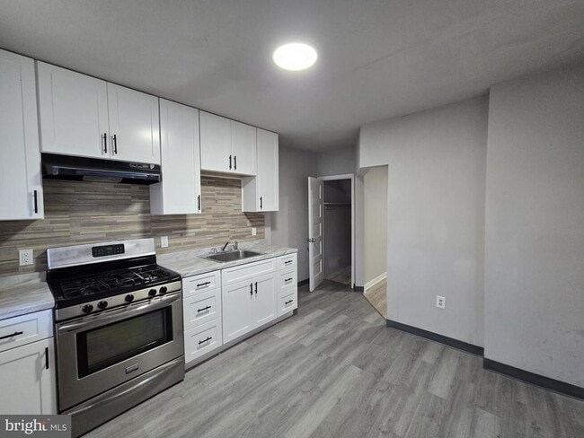 Photo - 5140 N Fairhill St