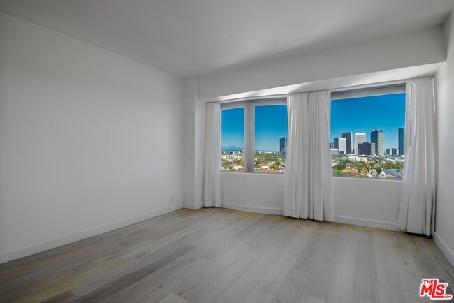 Photo - 10520 Wilshire Blvd Unidad 1004