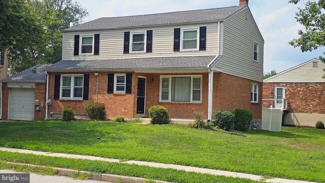 Photo - 328 Rees Dr