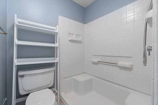 Photo - 1100 Shoreline Dr