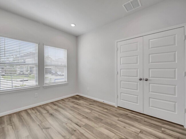 Photo - 6919 Ventura Dr