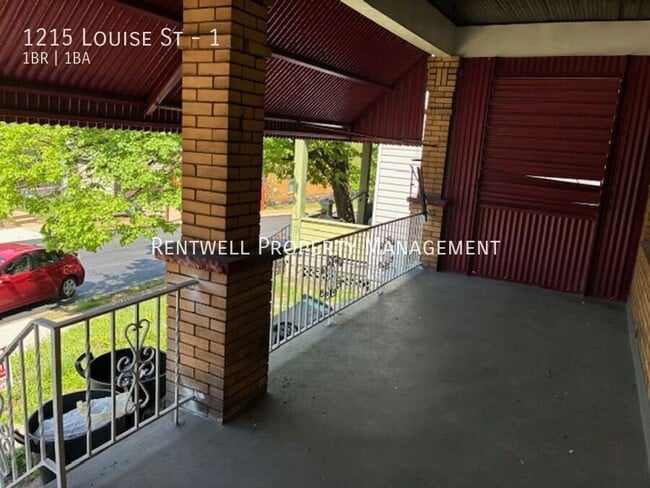 Photo - 1215 Louise St Unit 1