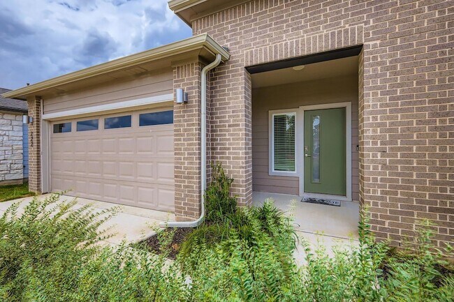 222 New Hampton Wy