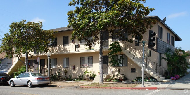 Photo - 10878 Venice Blvd