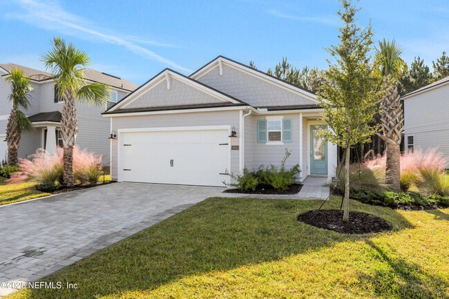 Photo - 404 Thistleton Wy