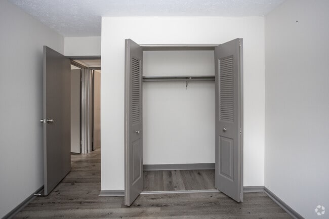 2BR, 1BA - Liberty Park Apartments