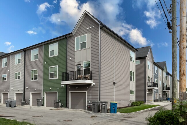 Photo - 2107 Coretta Way