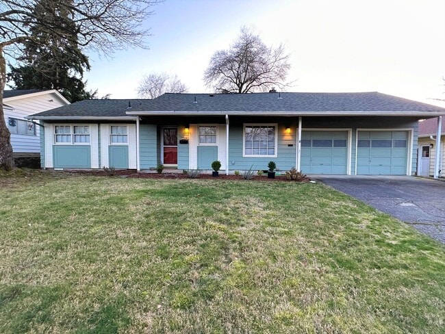 Building Photo - 12820 SW Glenhaven St