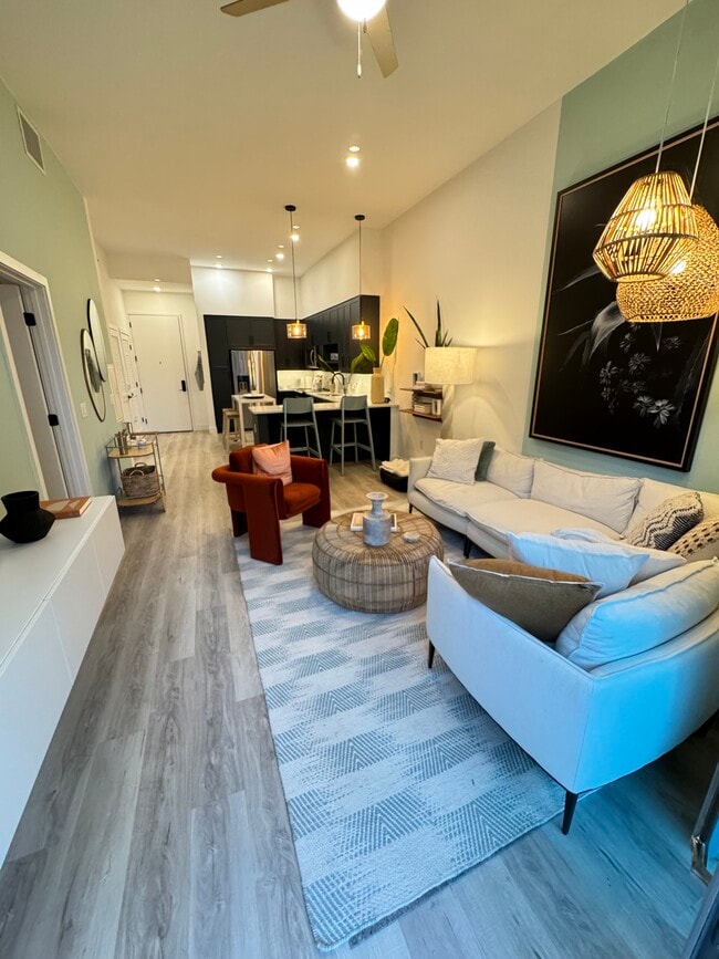 Building Photo - 47 NW 30th St Unit A3