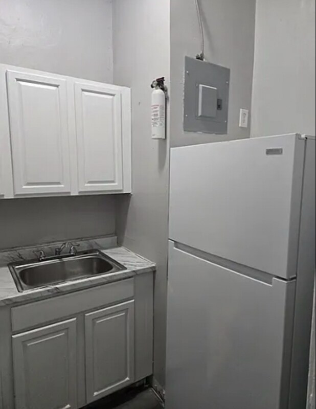 Photo - 61 S Hamilton St Unidad B