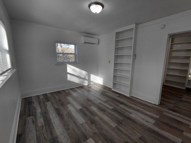 Photo - Close to S&T University