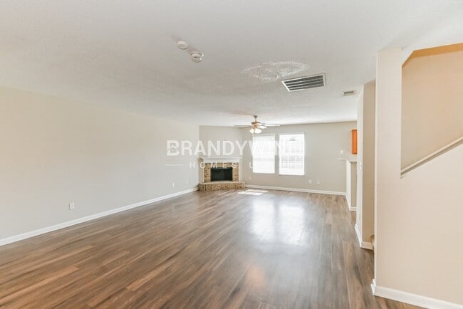 Photo - 4456 Oakden Ln.