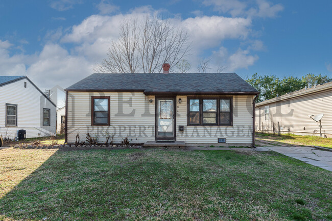 Photo - 1941 Greenwood Casa