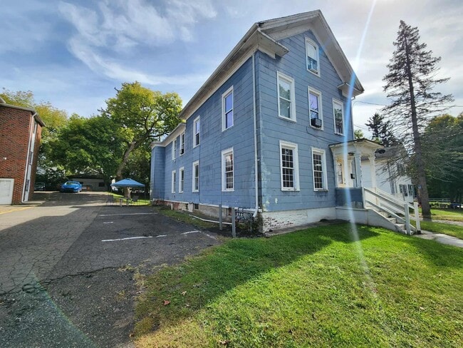 Photo - 76 N First St