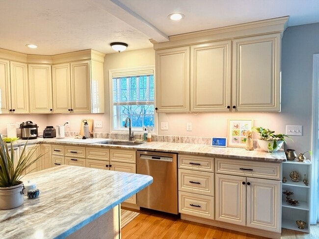 Photo - 8 Sourwood Cir