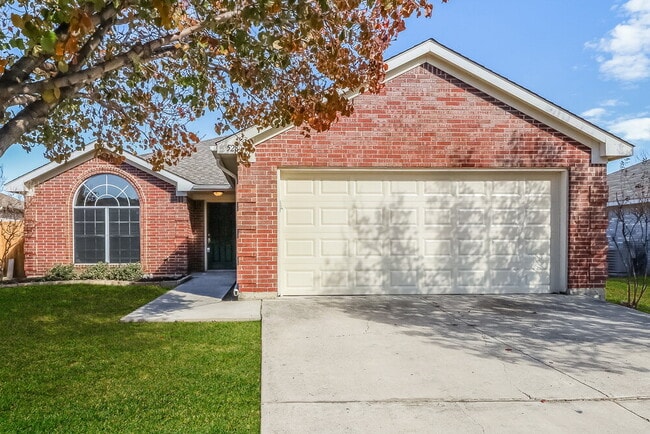 Building Photo - 528 Cambridge Dr