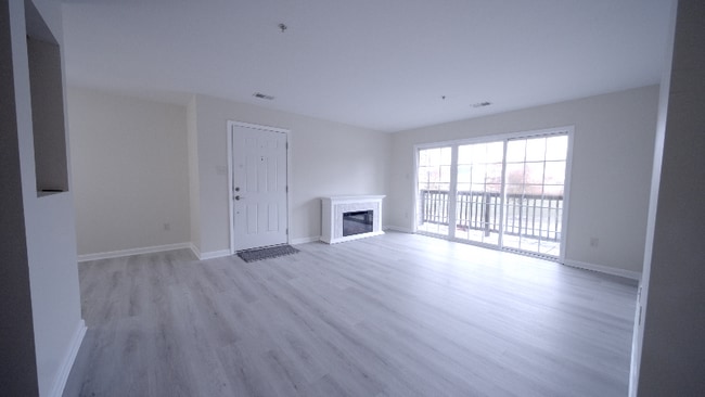 Photo - 136 Brookland Ct Unidad 8