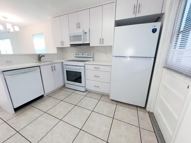 Photo - 3777 NW 78th Ave Unidad 46E