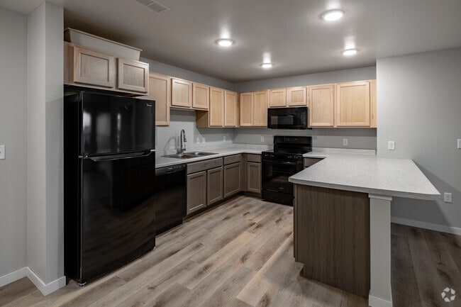 2BR, 1BA - 939SF - Kitchen