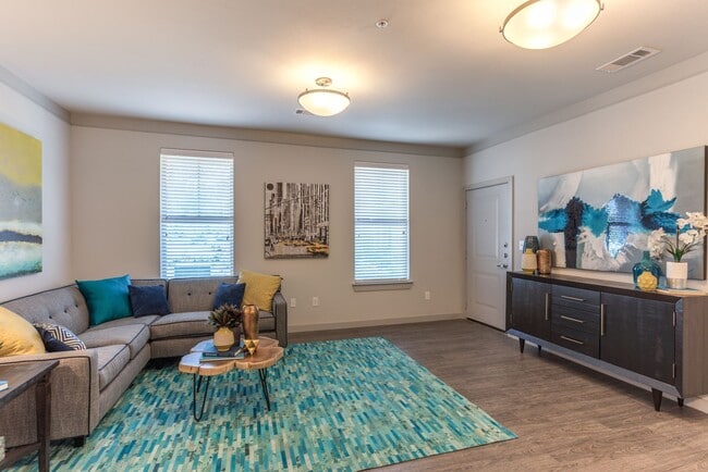 Photo - The Pointe at West Lake