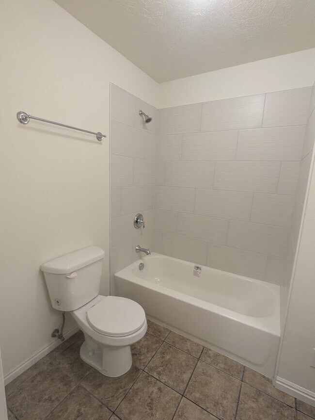 564 S Goosenest Dr