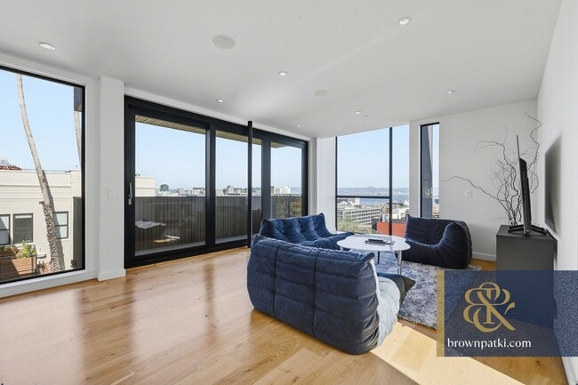 Photo - 335 Pennsylvania Ave