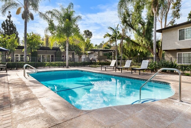 Photo - Yorba Linda Pines Apartments