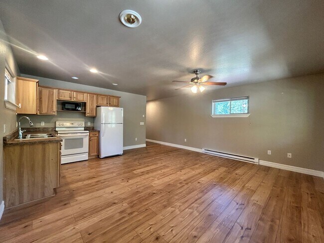 Photo - Beautiful 2 Bed/ 1 Bath Apartment in Victor