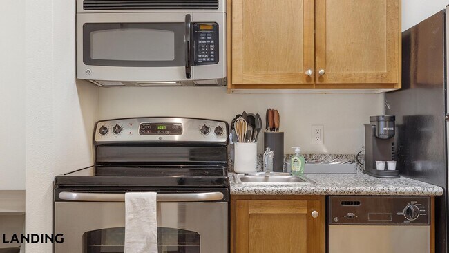 1430 NW Pettygrove St Unit C406